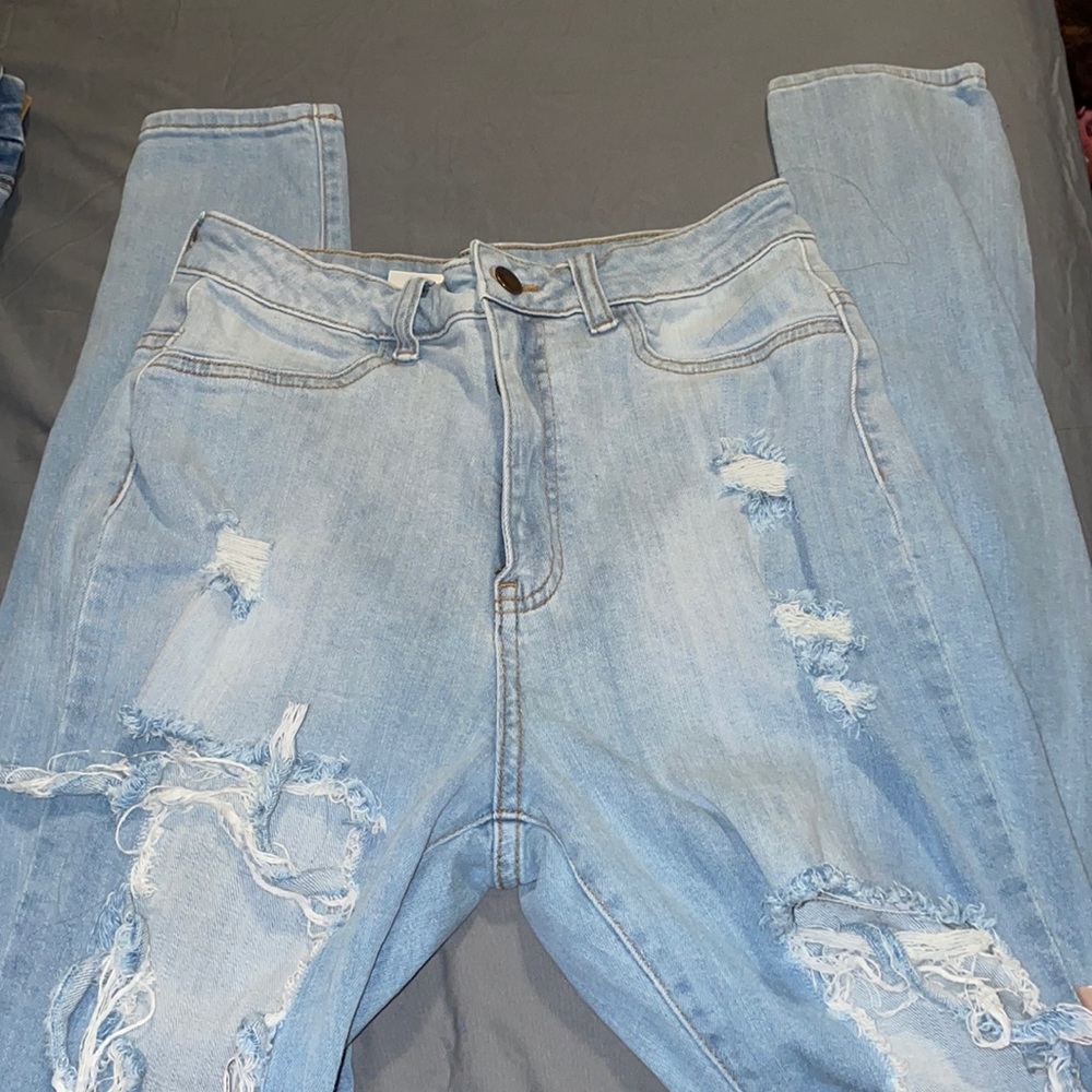 Fashionnova jeans size 29